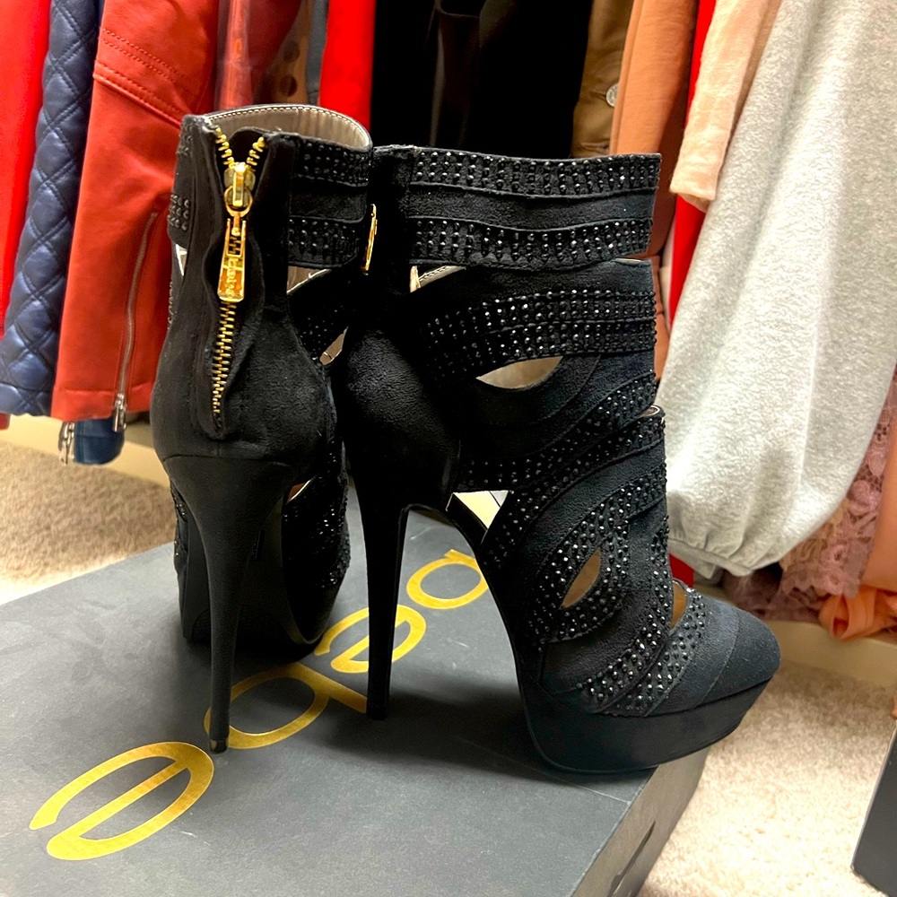 NEW Bebe Daphnee booties